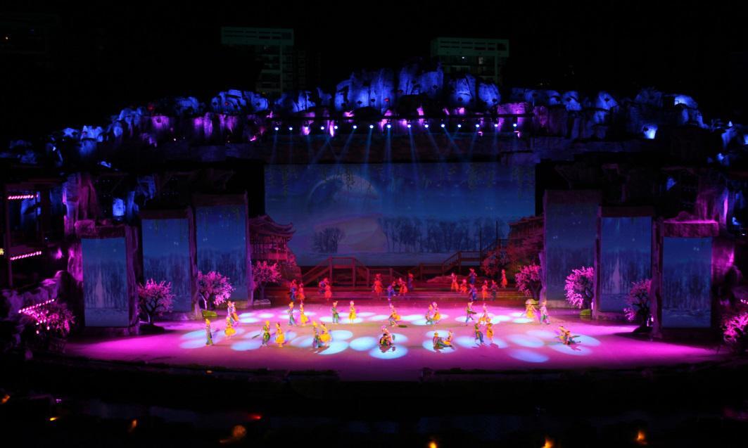 恭喜我公司順利完成重慶酉陽縣桃園大舞臺工程初步驗(yàn)收成功 